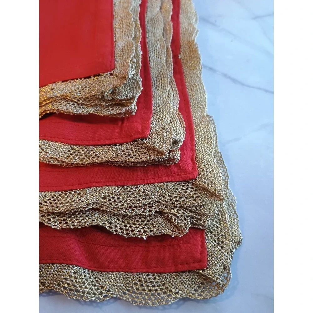 Set Of 4 Red Scallop Gold Trim Dinner Napkins 20